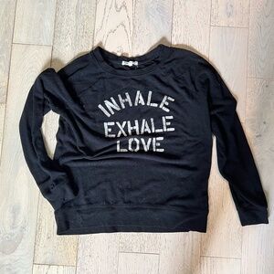 Greyson Threads Sweatshirt Size M